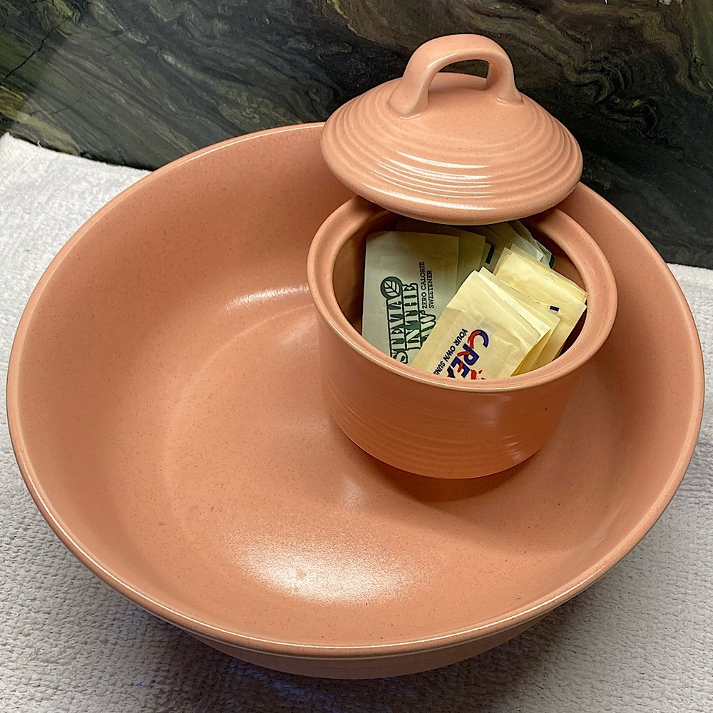 Chip Dip Set Apricot Ceramic Lidded - Picture 7 of 15